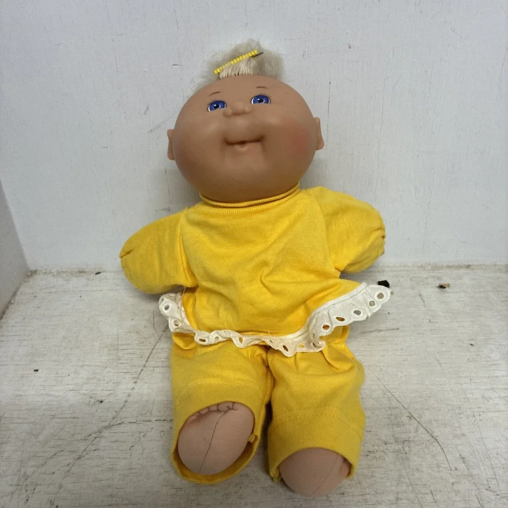 Vintage Mattel First Edition 1988 Cabbage Patch Blue Eyes Blonde Hair Doll